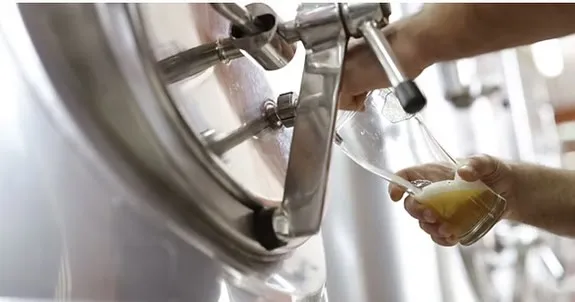 🍽️ 今夜は一杯のビールから、ちょっといい時間を。