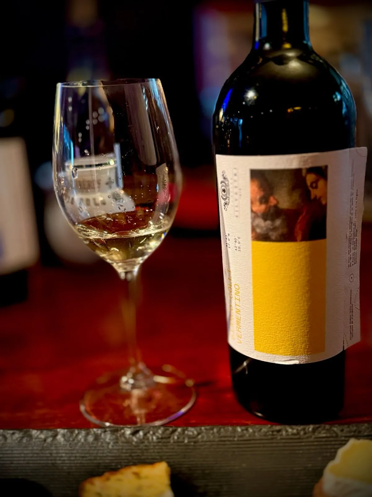 春の訪れを告げる穏やかな陽光の下、大地が再び芽吹きを始めます...